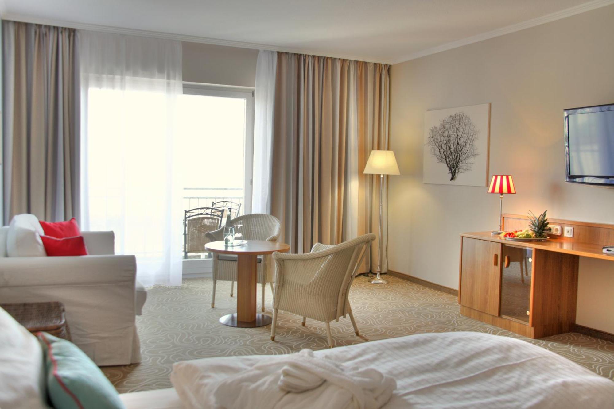 Mein Strandhaus - Hotel, Restaurant & Schwimmbad Timmendorfer Strand Eksteriør billede